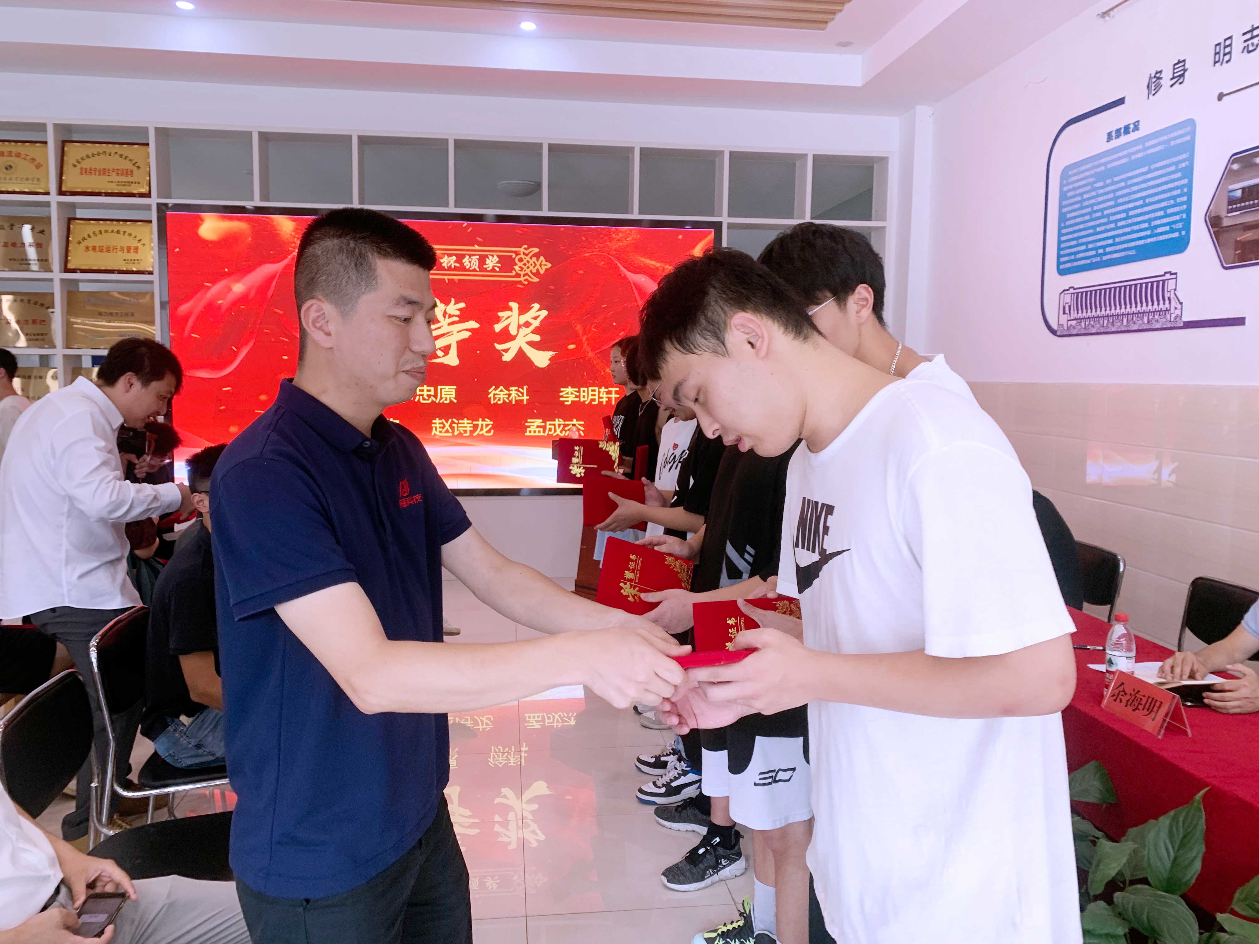 1686900412307166.jpg 1686900412307166.jpg